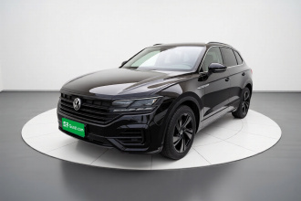 大众 途锐 2021款 3.0TSI 锐享版 曜黑运动套装