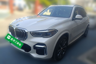 宝马X5 2022款 改款 xDrive 30Li 尊享型M运动套装