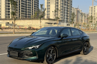 名爵 MG7 2025款 1.5T 300 DCT豪华版