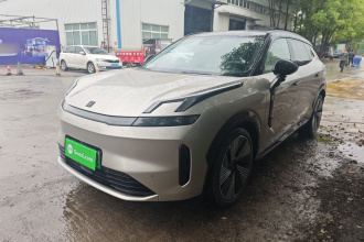 领克08 EM-P 2023款 220km 四驱性能Halo