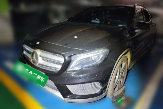 奔驰GLA 2015款 GLA 260 4MATIC 运动型