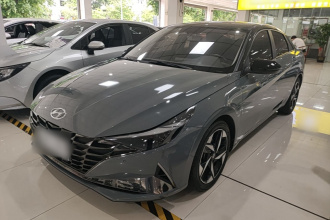 现代 伊兰特 2022款 1.5L CVT LUX尊贵版
