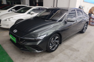 现代 伊兰特 2023款 1.5L CVT LUX尊贵版