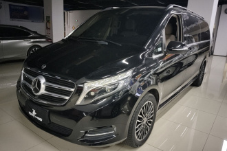 奔驰V级 2018款 V 260 L 尊贵加长版 国VI
