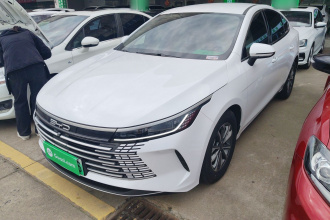 比亚迪 驱逐舰05 2024款 荣耀版 DM-i 55KM 豪华型