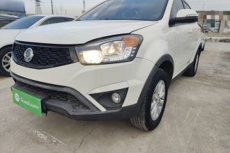 双龙 柯兰多 2014款 2.0L 汽油两驱自动精英导航版