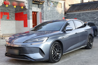 比亚迪 海豹 2024款 荣耀版 DM-i 1.5L 121km 豪华型