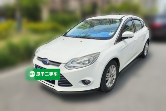 福特 福克斯 2015款 两厢 1.6L 手动风尚型