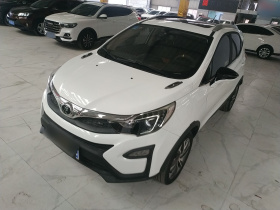 比亚迪 元 2017款 1.5L 手动全景天窗版