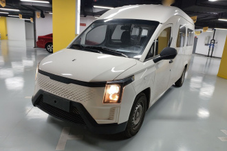 予风汽车 予风黄金仓 2025款 PLUS 客车版 头等仓