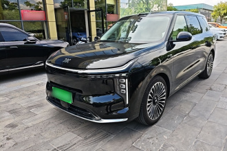 智己汽车 智己LS8 2026款 52 Max+ 科技旗舰大五座