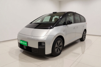 理想汽车 理想MEGA 2025款 Home 家庭特别版