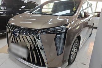 广汽传祺 传祺M8 2023款 宗师系列 双擎 御尊版