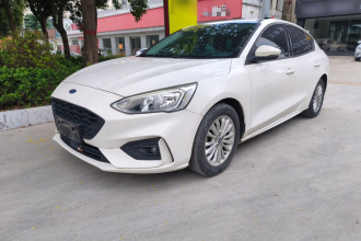 福特 福克斯 2020款 三厢 EcoBoost 180 自动锋潮型