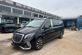 奔驰 威霆 2023款 2.0T 精英版 7座