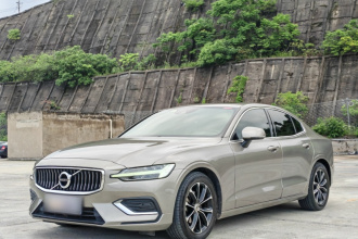 沃尔沃S60 2021款 T4 智逸豪华版