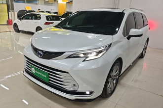 丰田 赛那SIENNA 2023款 2.5L混动 铂金版