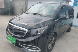 奔驰V级 2021款 V 260 领航版