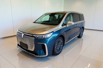 岚图汽车 岚图梦想家 2026款 PHEV 乾崑Ultra