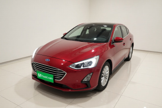 福特 福克斯 2019款 三厢 EcoBoost 180 自动锋潮型