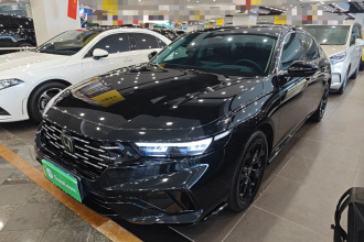 本田 雅阁 2025款 运动系列 260TURBO 豪华版
