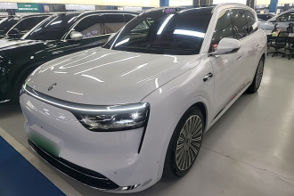 鸿蒙智行 问界M8 2025款 增程 Ultra版 53.4kWh 6座版 (192线激光雷达）