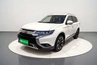 三菱 欧蓝德 2019款 2.4L 四驱致享版 5座 国VI