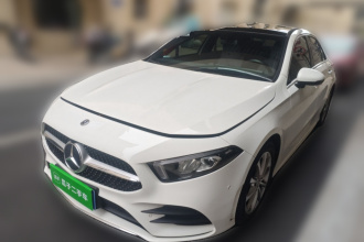 奔驰A级 2021款 A 200 L 运动轿车时尚型