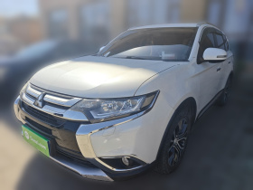 三菱 欧蓝德 2016款 2.4L 四驱豪华版 7座