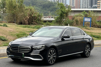奔驰E级新能源 2022款 改款 E 350 e L 插电式混合动力轿车