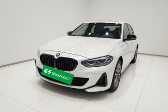 宝马1系 2021款 120i M运动曜夜版