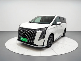 广汽传祺 传祺M8 2024款 大师系列 400T 至尊版