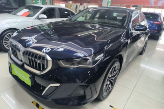 宝马i5 2025款 eDrive 40L M运动套装