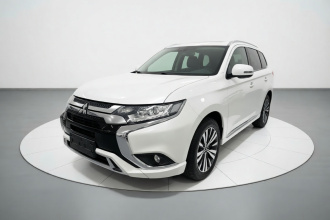 三菱 欧蓝德 2021款 2.0L 两驱畅享版 5座