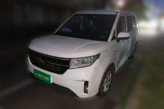 五菱汽车 五菱宏光PLUS 2021款 营运版 1.5L 手动标准型 7座