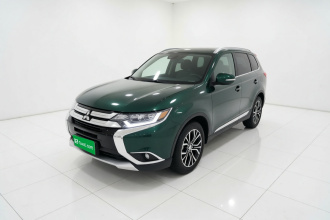 三菱 欧蓝德 2018款 2.0L 两驱荣耀版 5座