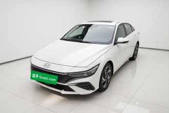 现代 伊兰特 2023款 1.5L CVT LUX尊贵版