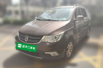 宝骏730 2014款 1.5L 手动豪华型 7座
