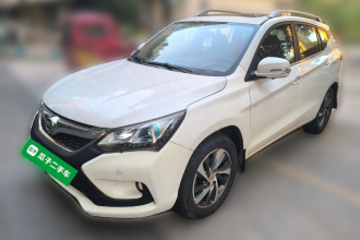 比亚迪 宋 2016款 1.5TI 手动尊贵型