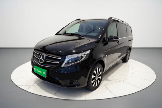 奔驰 威霆 2021款 2.0T 精英版 7座