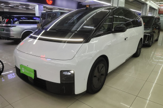 理想汽车 理想MEGA 2025款 Home 家庭特别版