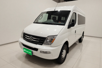上汽大通MAXUS 新途V80 2021款 2.0T 手动经典傲运通长轴中顶6/7/8/9座