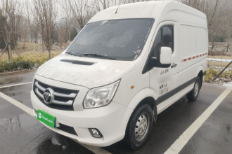 福田 图雅诺 2023款 2.0T自动都市版短轴中顶后单胎3座