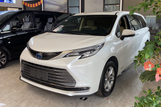 丰田 赛那SIENNA 2023款 2.5L混动 豪华版