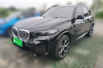 宝马X5 2023款 xDrive 30Li 尊享型M运动曜夜套装