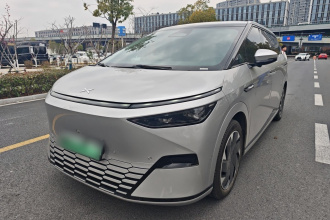 小鹏X9 2024款 640四驱高性能Max