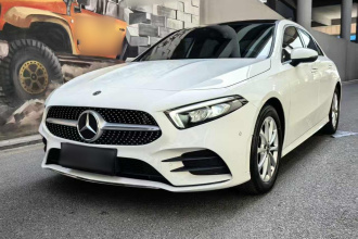 奔驰A级 2020款 改款 A 200 L 运动轿车时尚型