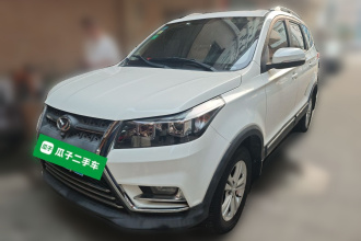 北汽幻速S3 2016款 S3L 1.5L 手动尊贵型