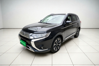 三菱 欧蓝德 2019款 2.0L 两驱畅享版 5座 国VI