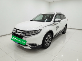 三菱 欧蓝德 2016款 2.4L 四驱豪华版 7座